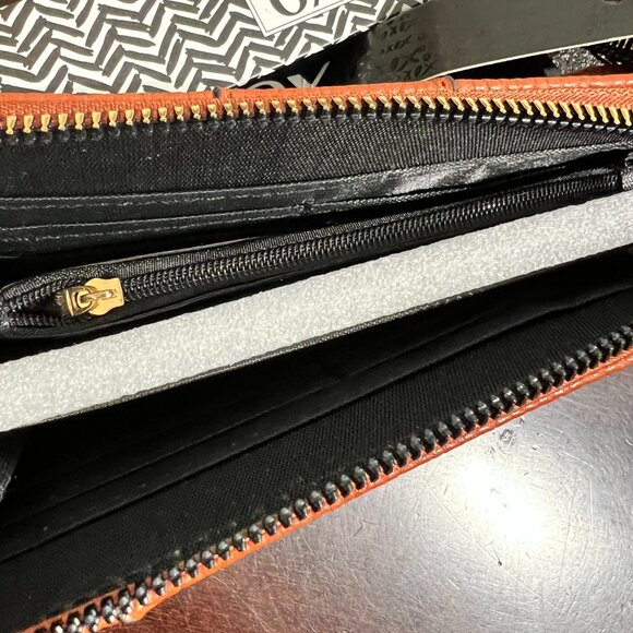 XOXO‎ NWT Wallet & Keychain Set – Orange You Glad You Found Me? - Picture 6 of 15